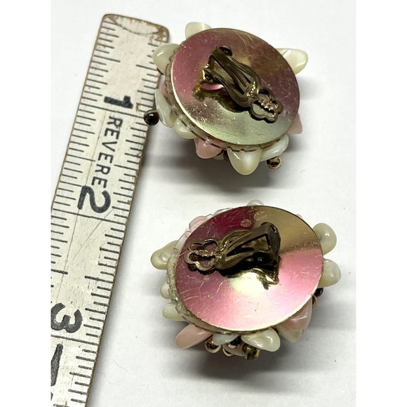 Vintage Japan Seashell Earrings - Picture 4 of 4